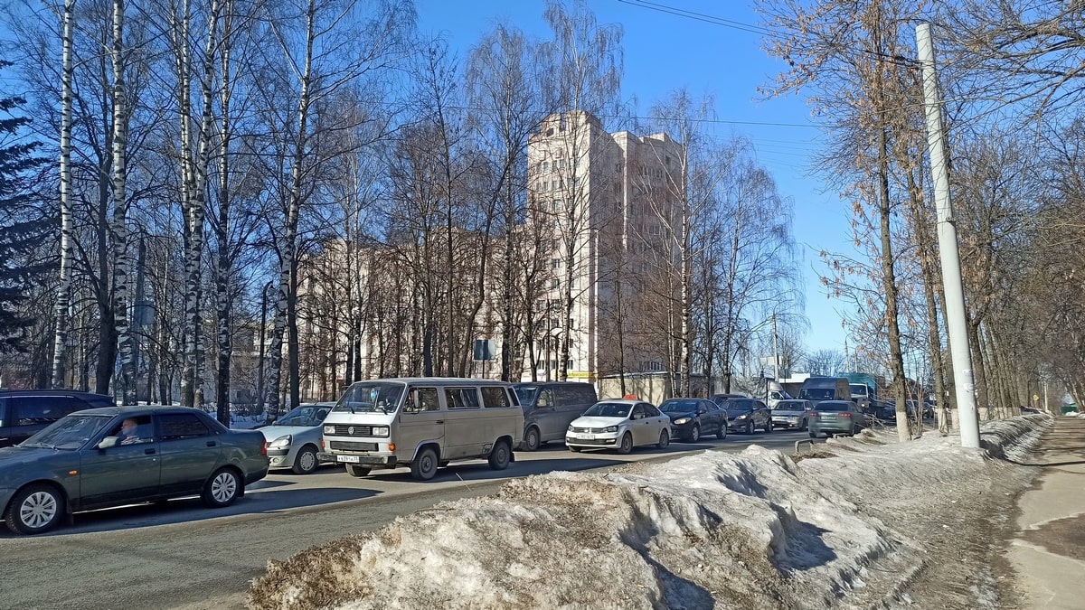 Проспект Строителей улица Белякова пробка