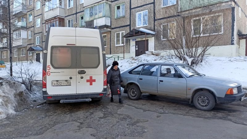 Фельдшер скорой помощи сливал данные об умерших ритуальщикам