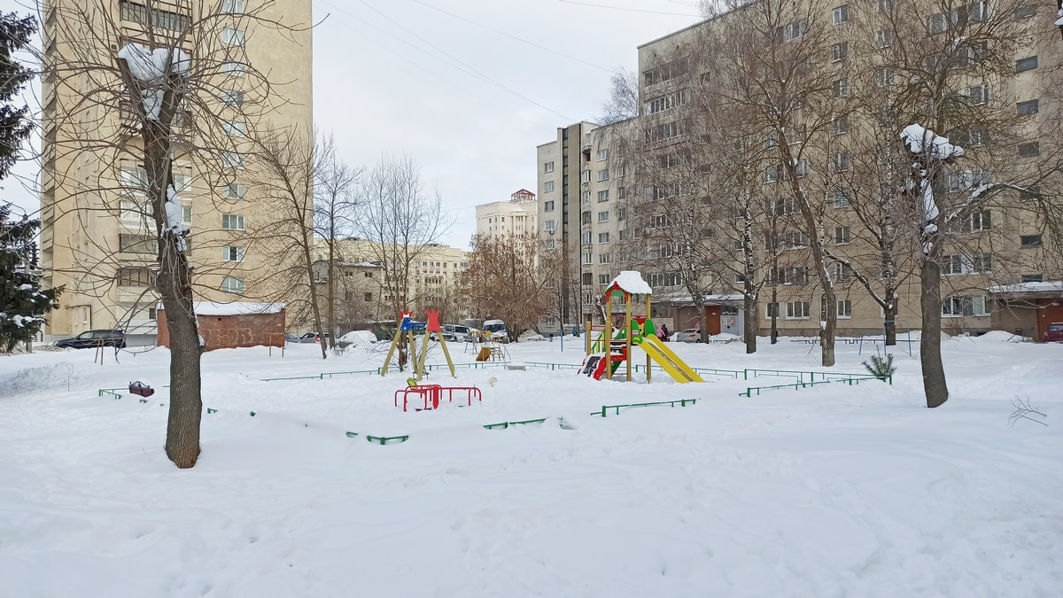 Проспект Ленина площадка двор