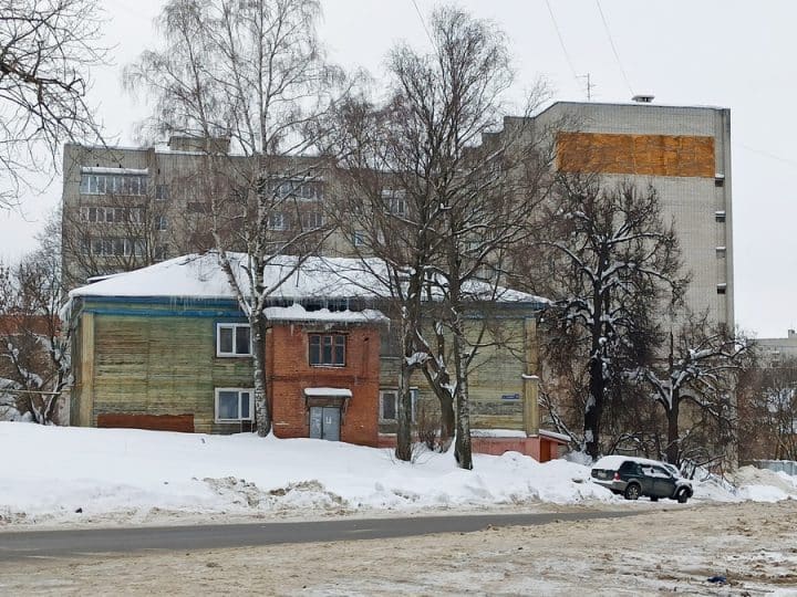 Мэрия Владимира изъяла аварийку за «Зарей» под многоэтажку