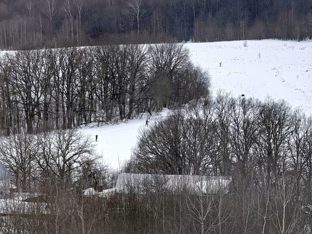 Парк Дружба лыжники застройка