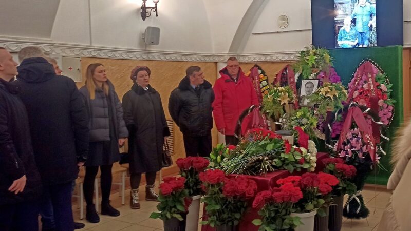 Депутатам не запретят отдыхать за границей после смерти Антова