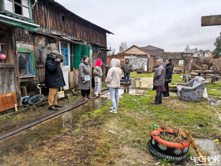 «Даже жить не хочется уже». Судогодцы гниют в аварийках без надежды на лучшее