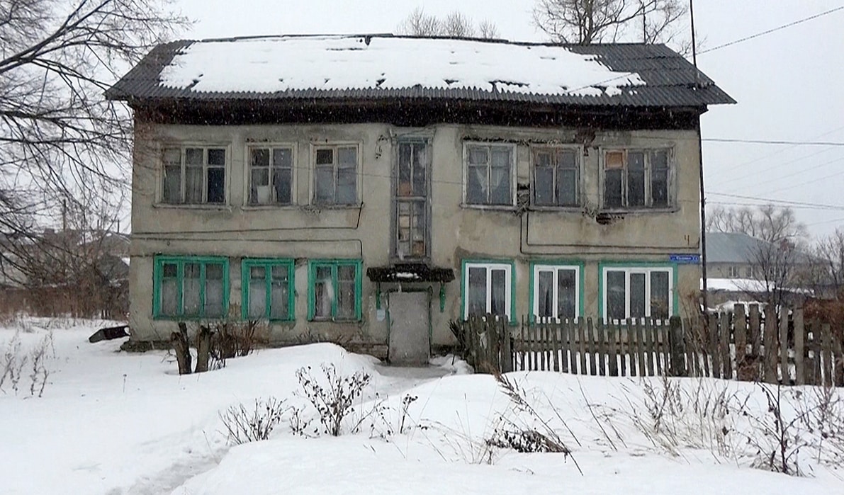 Жителей аварийных домов в Камешково переселяют в дома с коммуналкой в 10 тысяч рублей