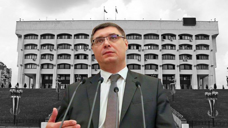 Губернатор Александр Авдеев за год заработал 4,5 млн рублей