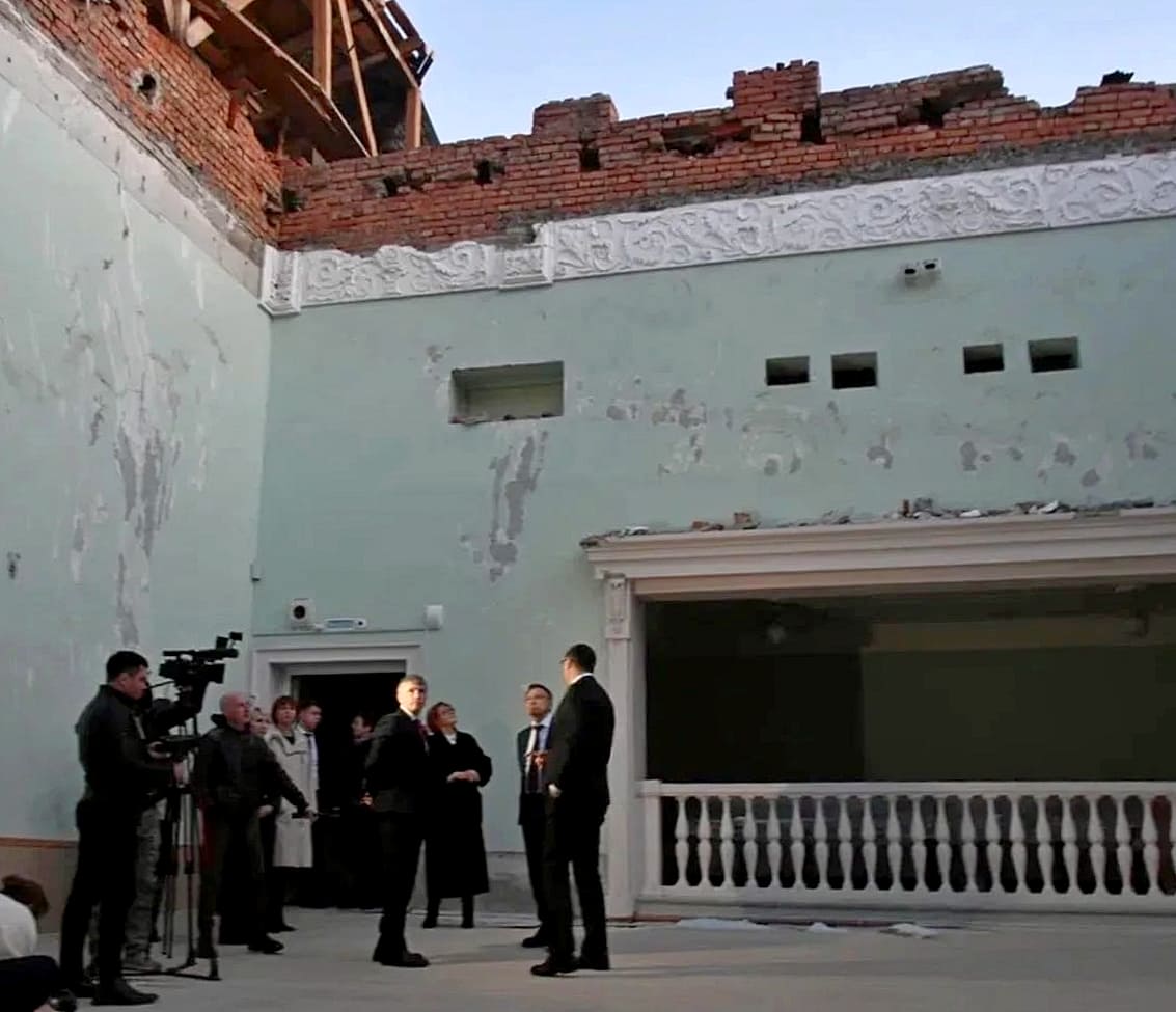 Авдееву показали руины обрушенной школы в Гусь-Хрустальном