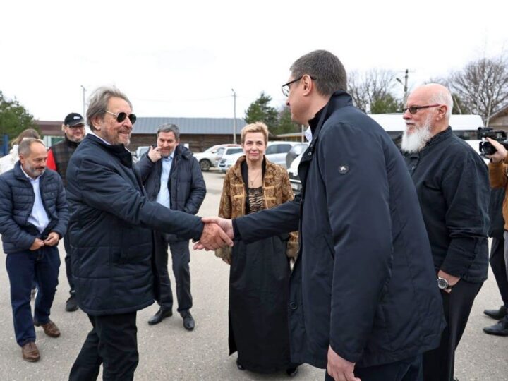 Владимирцы потребовали отставки Авдеева после общения с Эрролом Маском