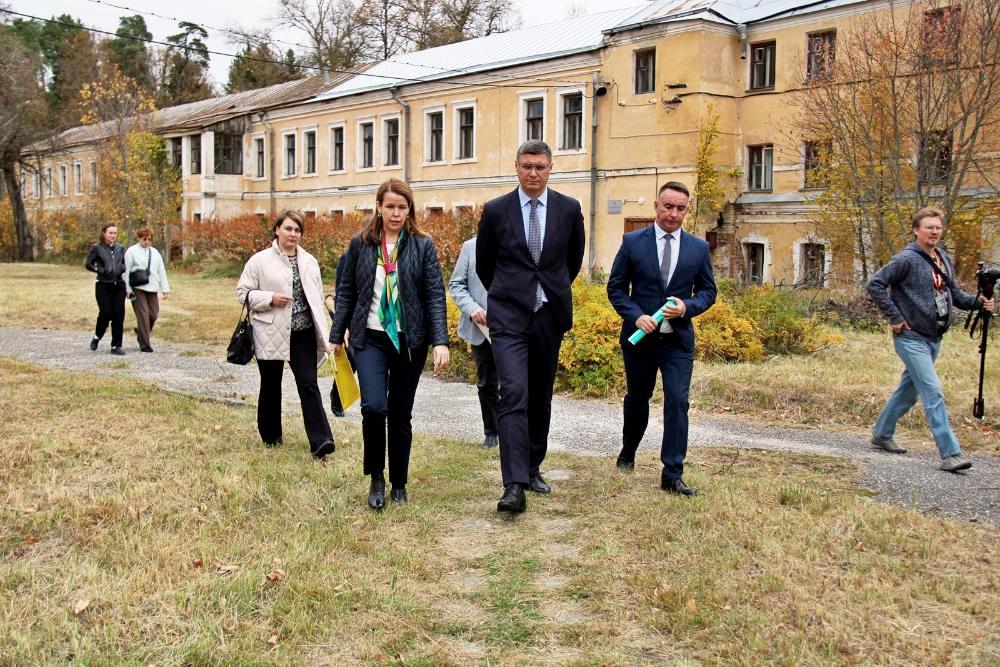 Авдеев Курбатов Усадьба Воронцовых Петушинский-min