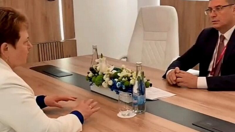 Авдеев на питерском форуме встретился с Орловой