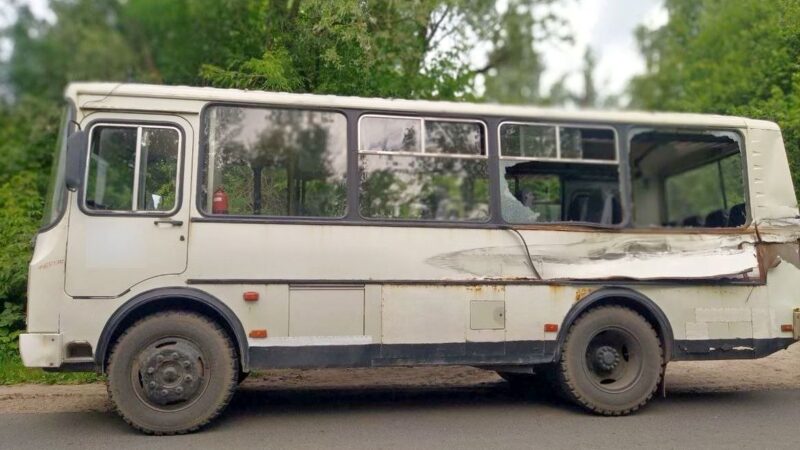 Под Муромом пассажирский автобус попал под комбайн