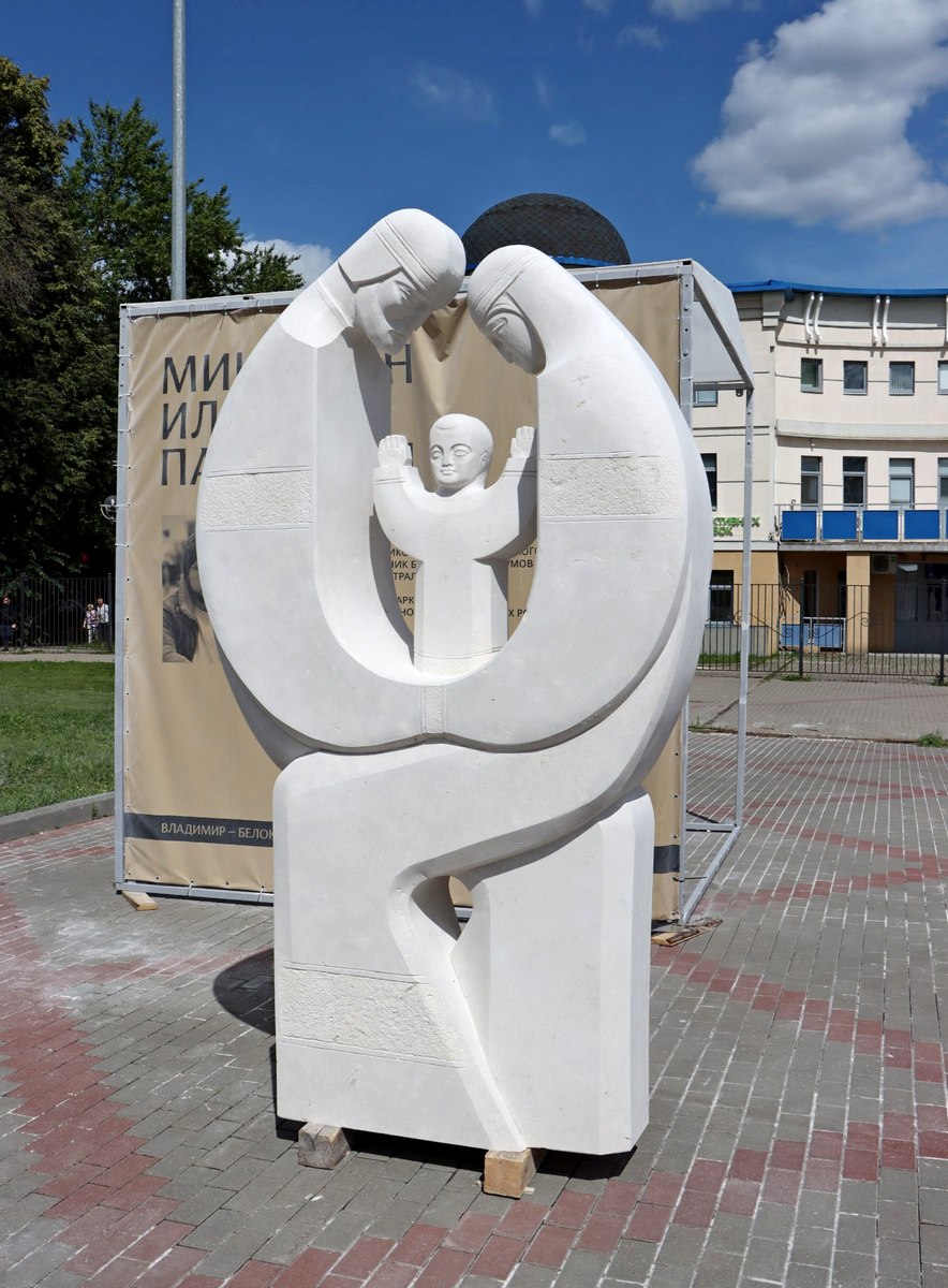 Белокаменная скульптура фестиваль памятник 3