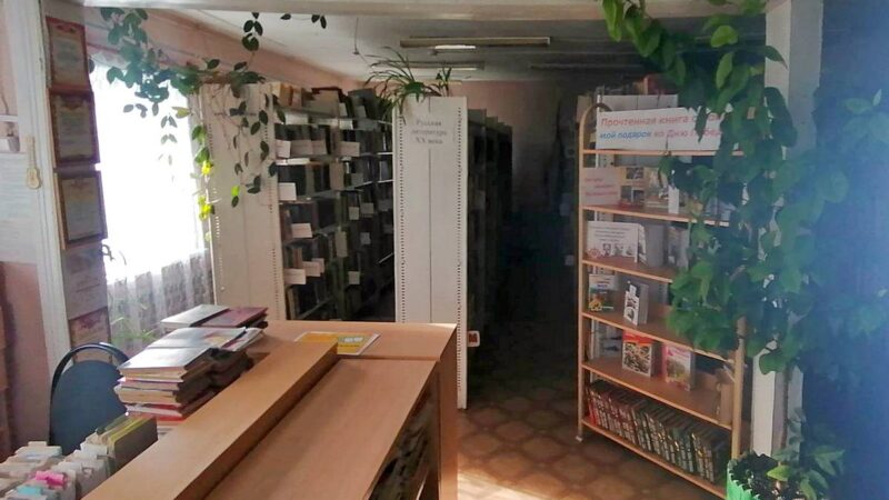 В Красной Горбатке продают здание действующей библиотеки