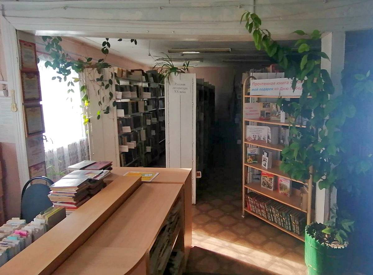 В Красной Горбатке продают здание действующей библиотеки