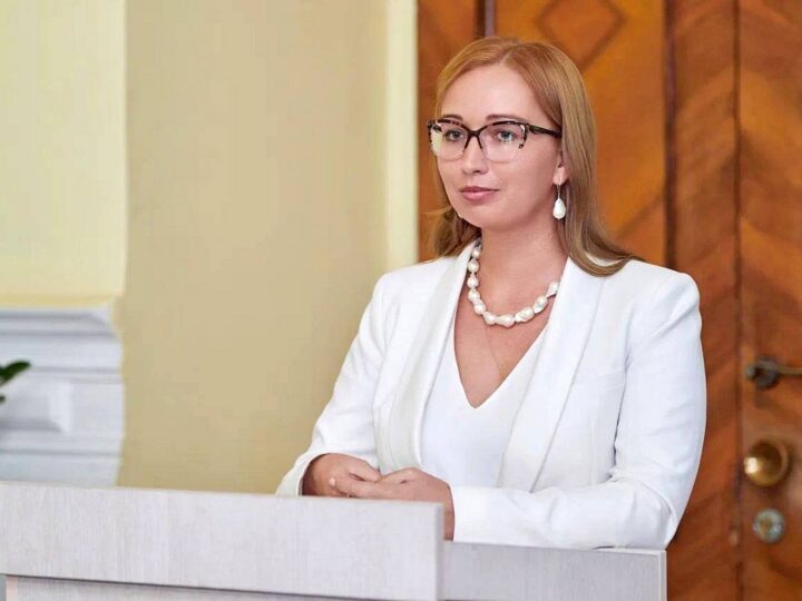 Алиса Бирюкова в ВСМЗ стала начальницей своего отца