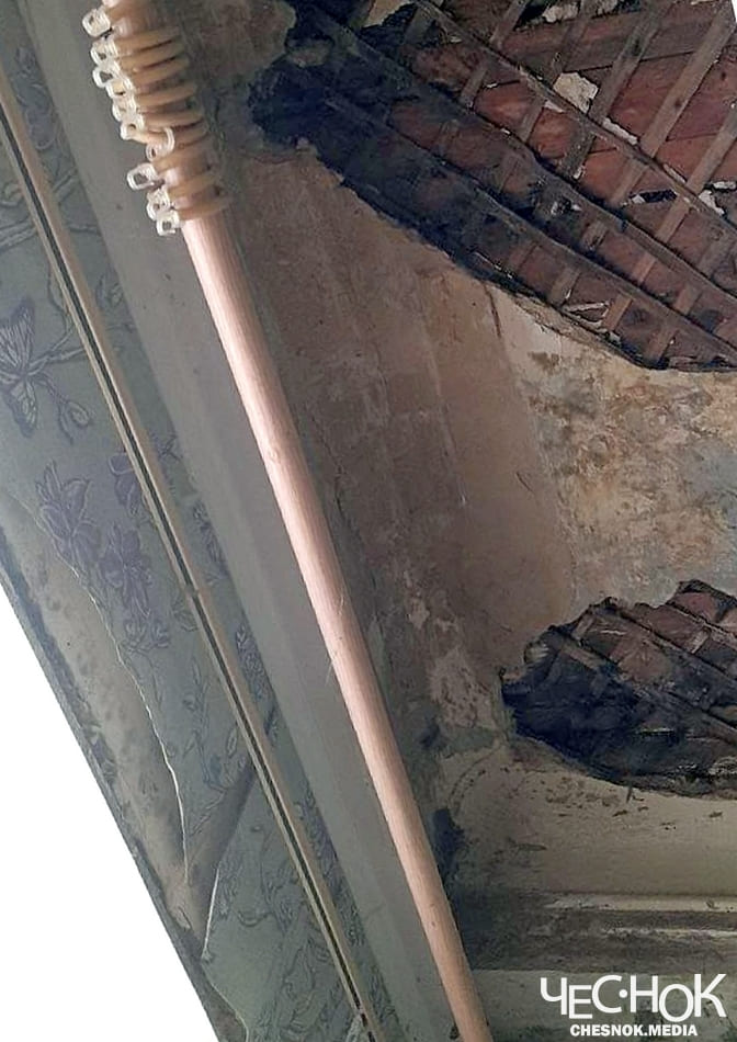 Протечка течет крыша Большая Московская 90 обрушился потолок