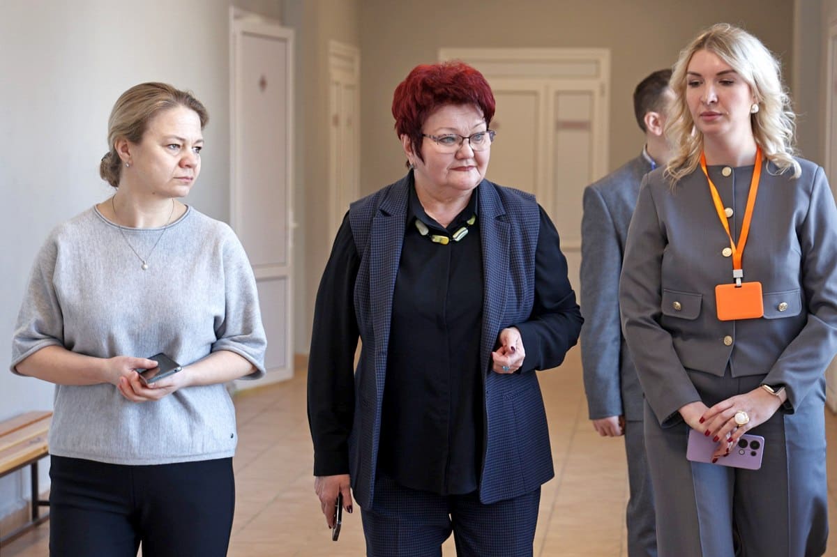 Министр образования больше не даст чиновникам себя обмануть