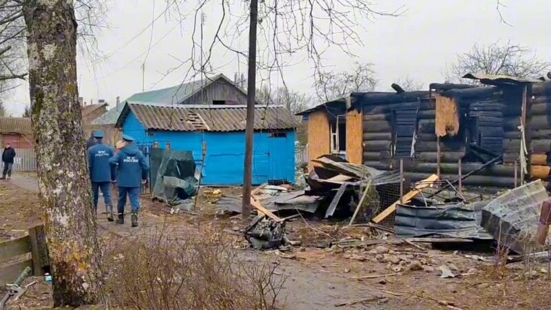 Появились кадры после падения украинского дрона на дом