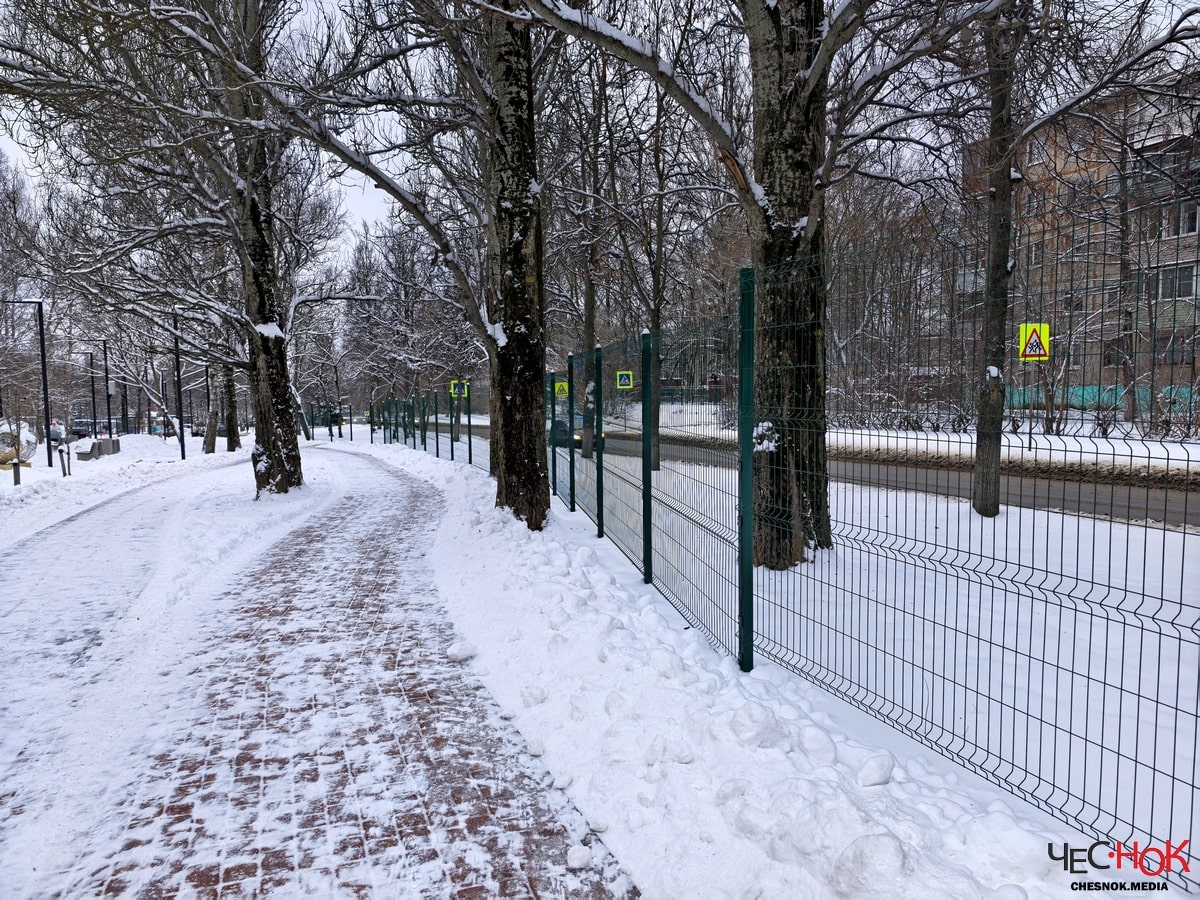 Бульвар художника Иванова изуродовали забором