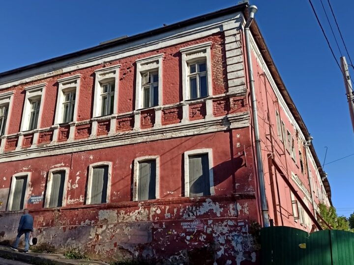 Ерофеевские казармы выставили на торги по сниженной цене