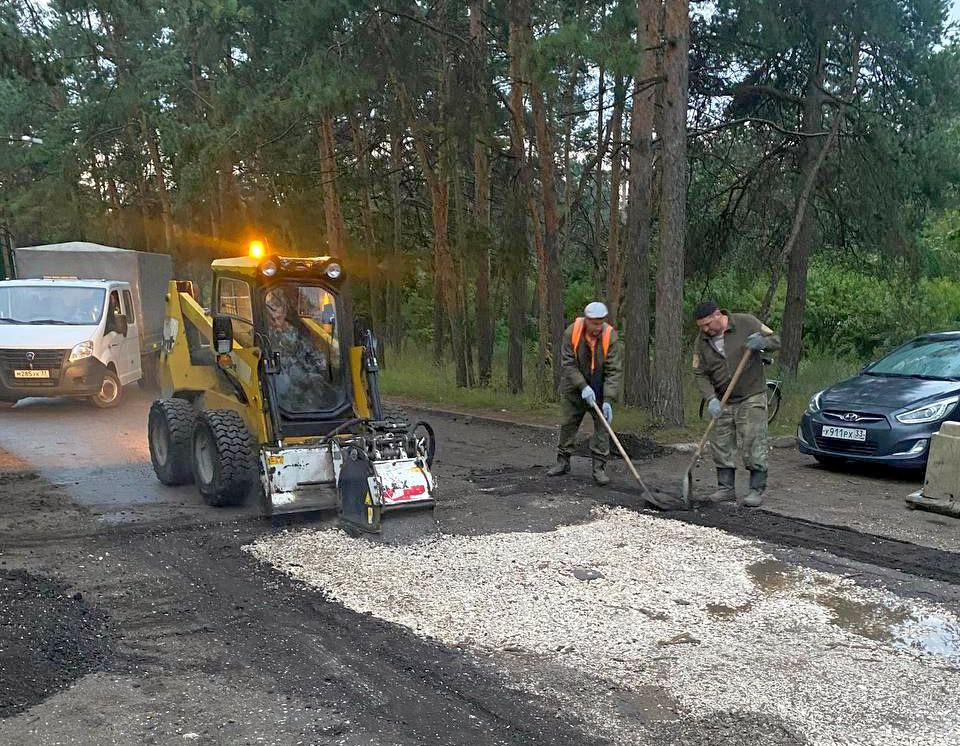 Мэрия Владимира покупает городской дорожной службе внедорожник