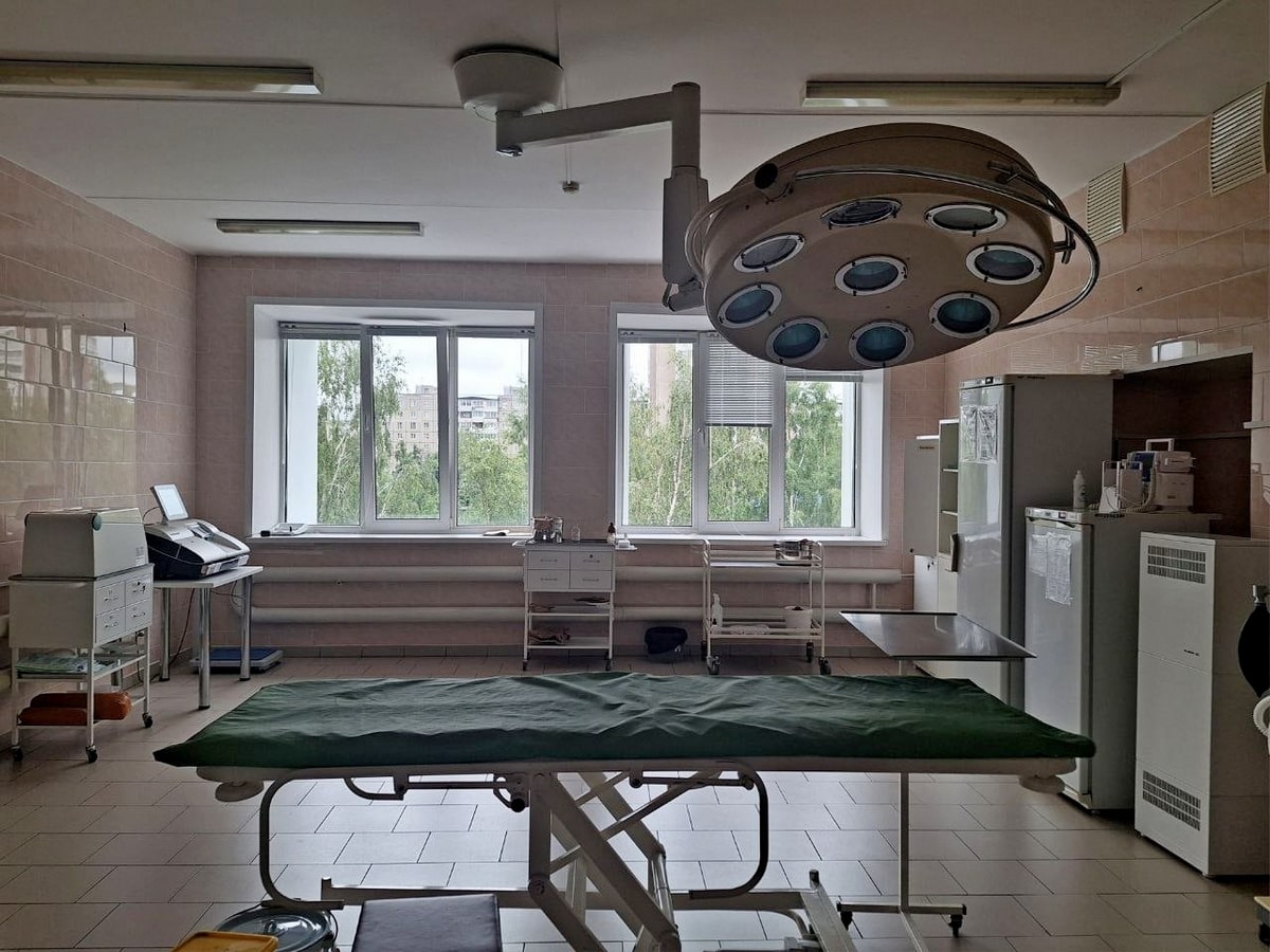 Виновный в смерти пятилетнего мальчика хирург продолжил оперировать детей