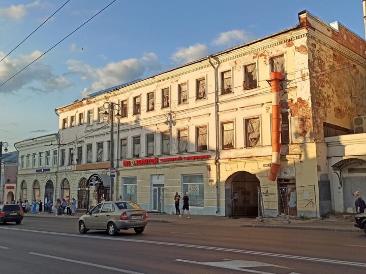 Разрушенный дом-памятник на Гагарина сдадут в аренду на полвека