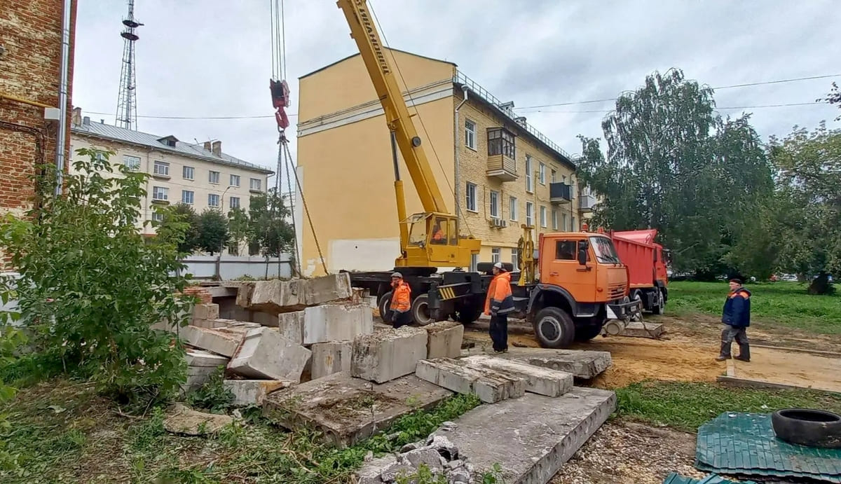 Мэрия Владимира сносит недостроенный дом-вставку на Горького