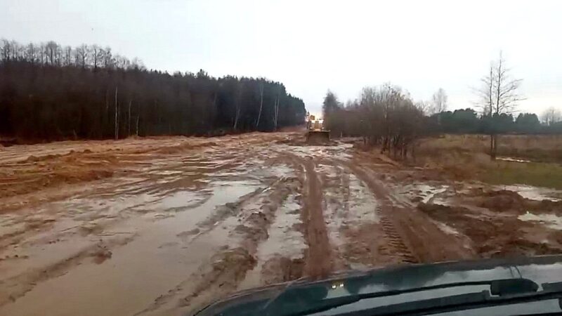 Жители деревни в Петушинском районе оказались в грязевом плену