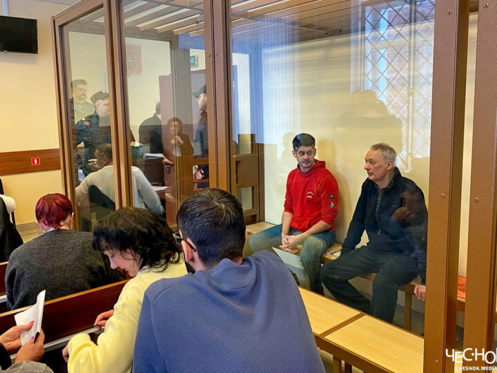 На зачитывание обвинения Друговым уйдет шесть заседаний суда