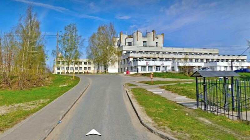 Проезд у ДТЮ на месяц перекроют из-за перекладки сетей
