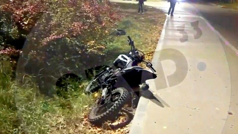 В Покрове подросток на питбайке сбил пешеходов на тротуаре