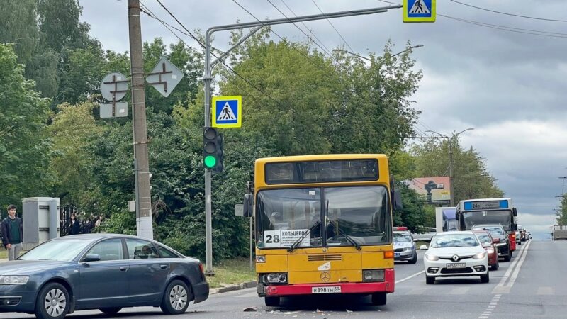 Во Владимире в аварию попал четвертый автобус за месяц