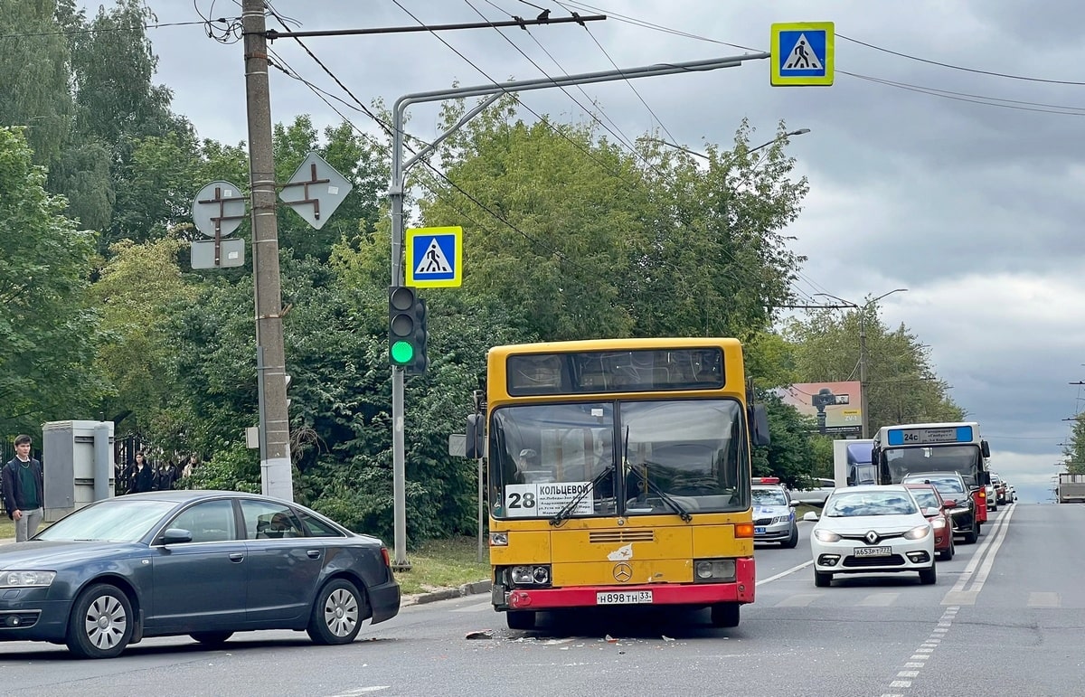 Во Владимире в аварию попал четвертый автобус за месяц