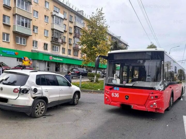 В ДТП с автобусом во Владимире пострадали две пассажирки