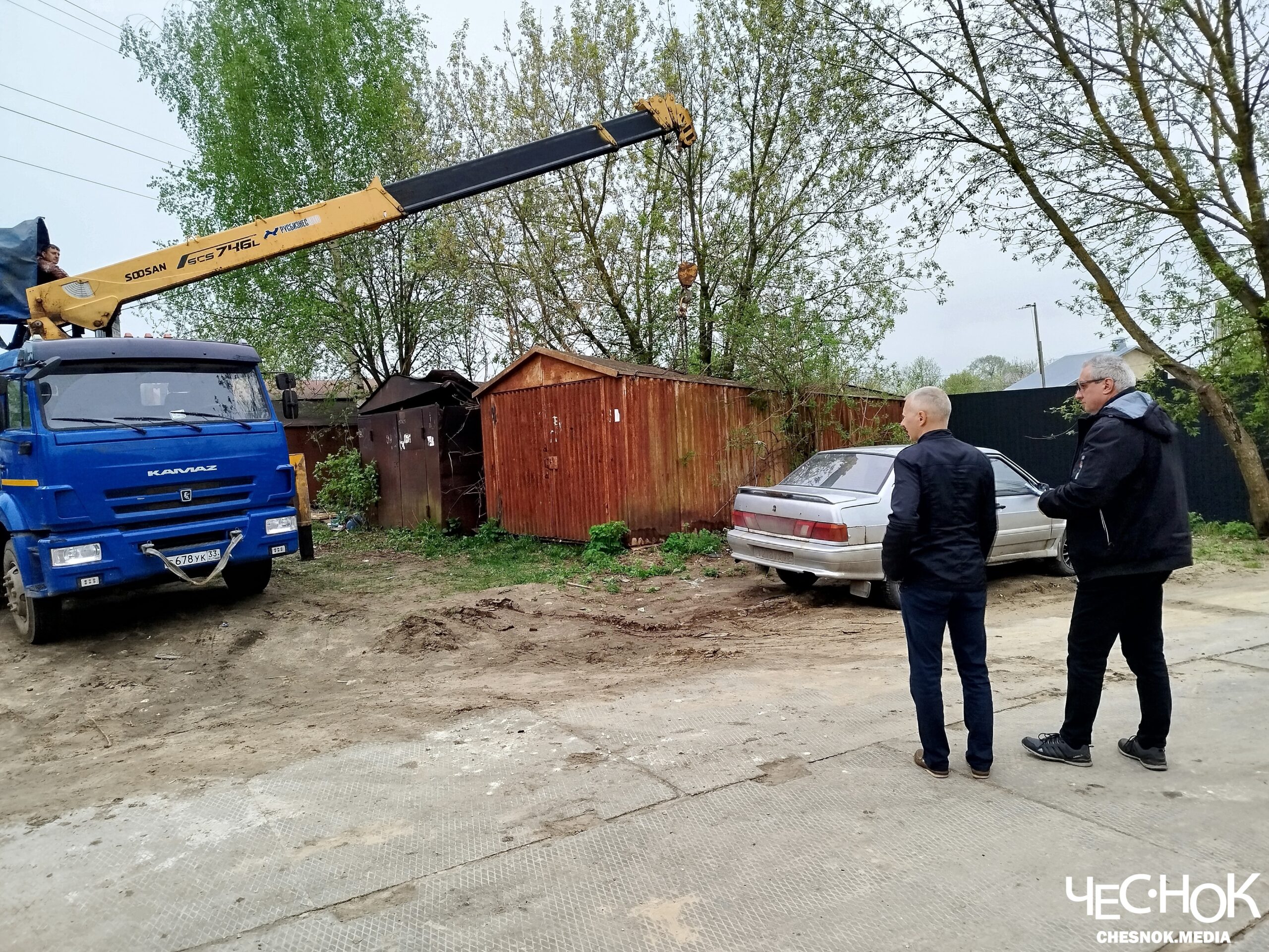 В Добром начали сносить гаражи ради стройки на Жуковского