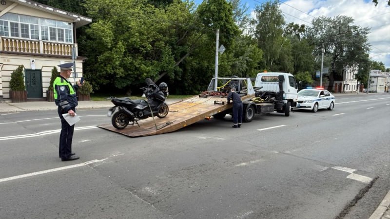Во Владимире мотоциклист сбил двоих детей на переходе