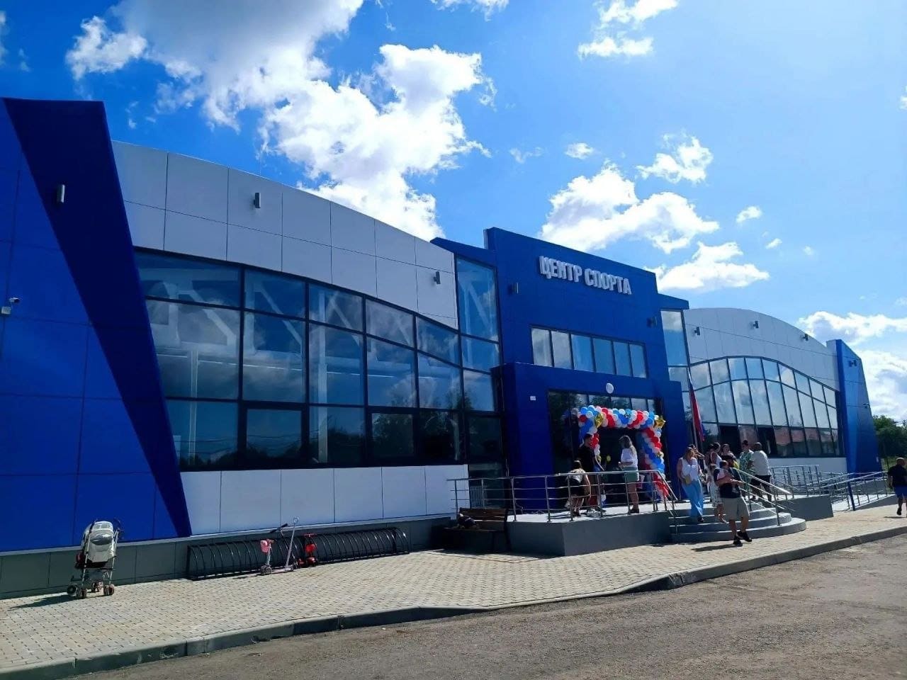 ФОК в Первомайском открыли с годовым опозданием