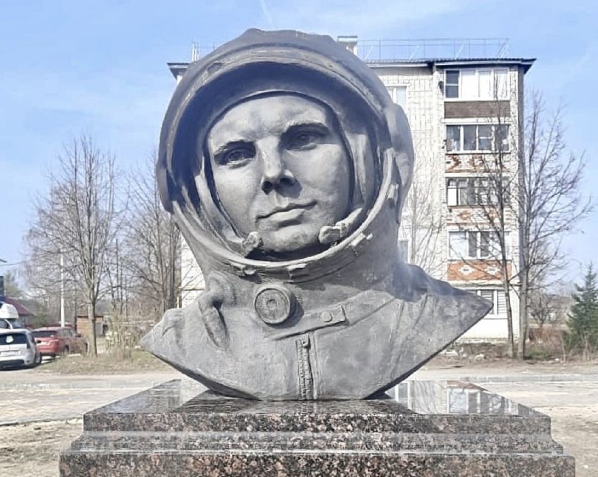 Во Владимирской области установили первый памятник Юрию Гагарину