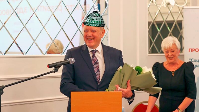 Купите шапку Мономаха. Для чего министр Янин мог обирать подчиненных?