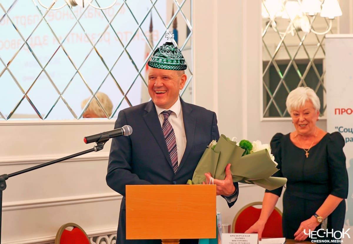 Купите шапку Мономаха. Для чего министр Янин мог обирать подчиненных?