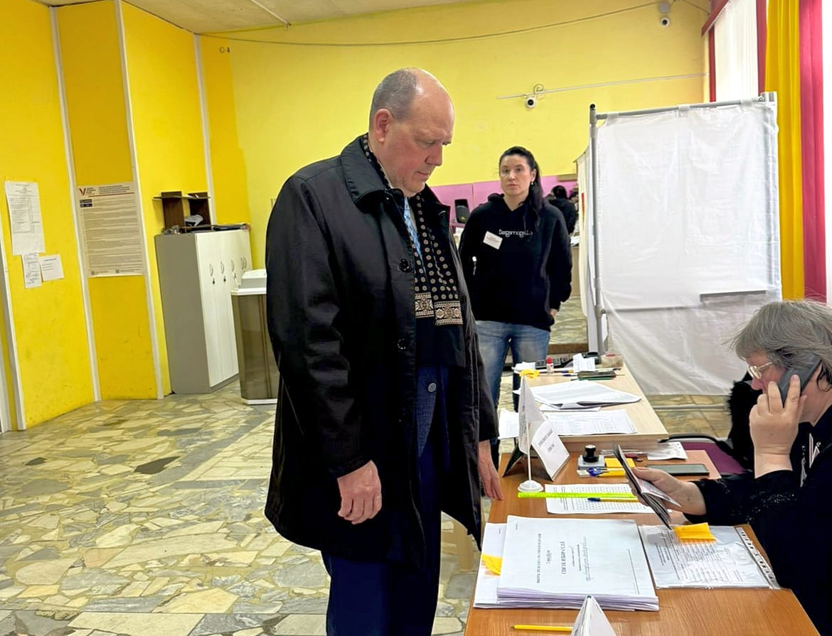 Янин выборы