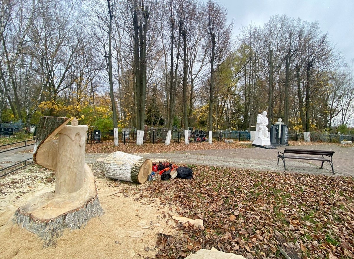 На мемориале в Юрьев-Польском появилась свеча из дерева