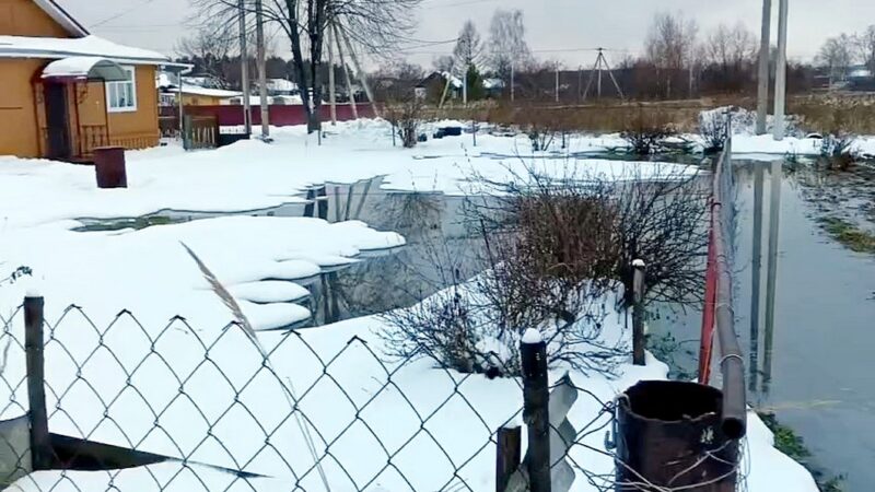 «Всю систему надо менять». Деревня под Вязниками утопает в канализации