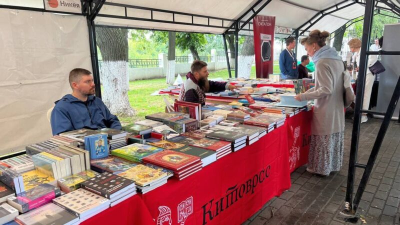 Владимирец обвинил минкульт в дискриминации на книжном фестивале