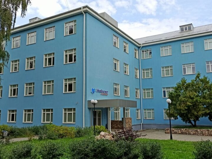 Росздравнадзор: в частной клинике Владимира лечили врачи без аккредитации