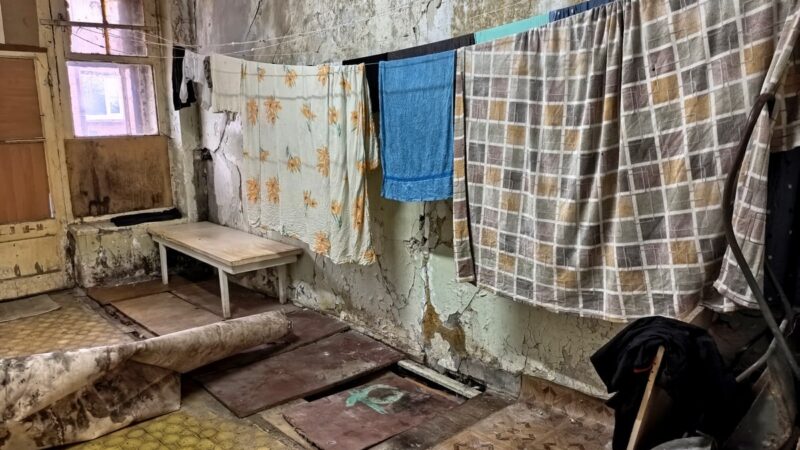 Следком проверит аварийное общежитие в Кольчугино после репортажа «Чеснока»