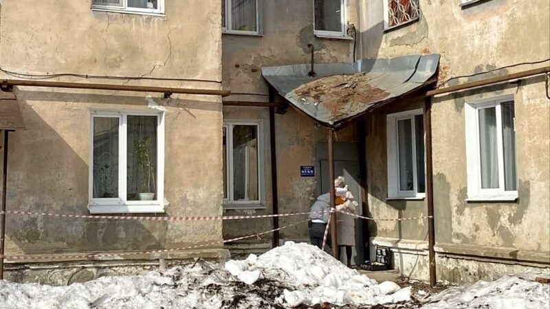 Во Владимирской области двоих детей травмировало снегом с крыш