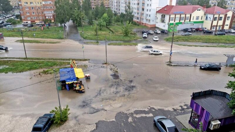 То ли Венеция, то ли Атлантида: Ковров снова затопило после ливня