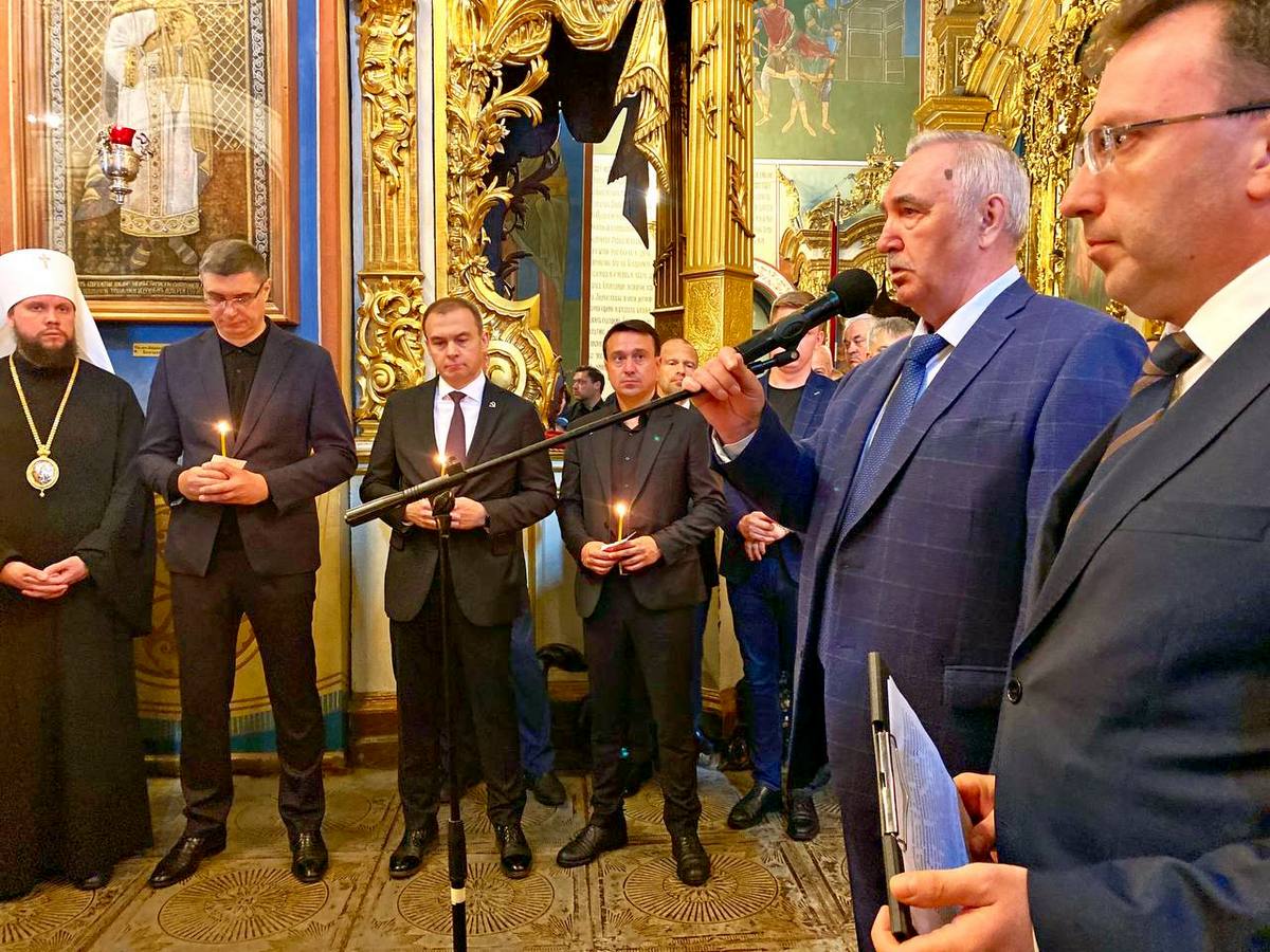 КПРФ Кузин похороны ВИноградов-min