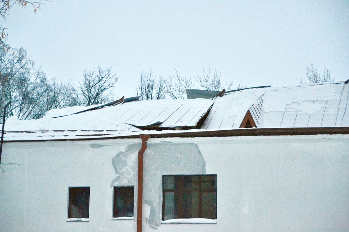 В Лакинске просела крыша отремонтированного год назад ДК
